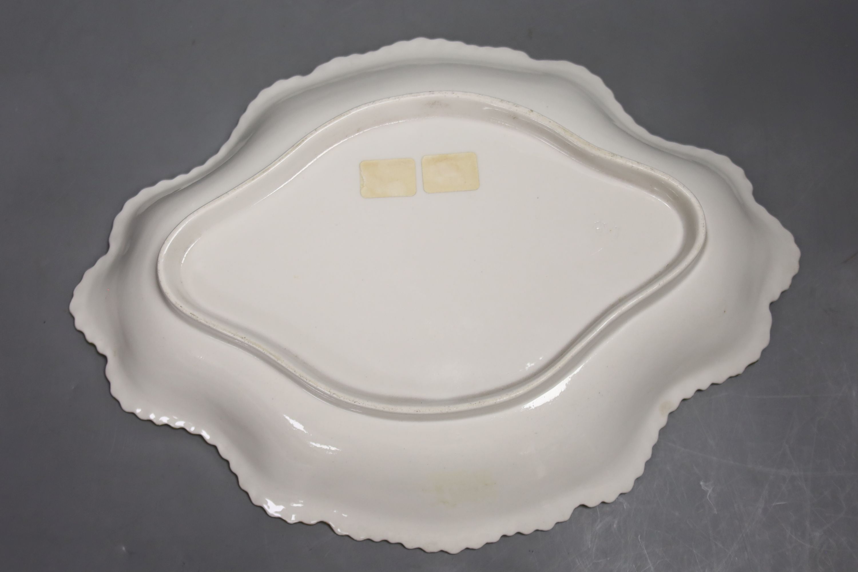 A Flight Barr and Barr oval dish, in the manner of Samuel Astle, c.1820, length 30cm
